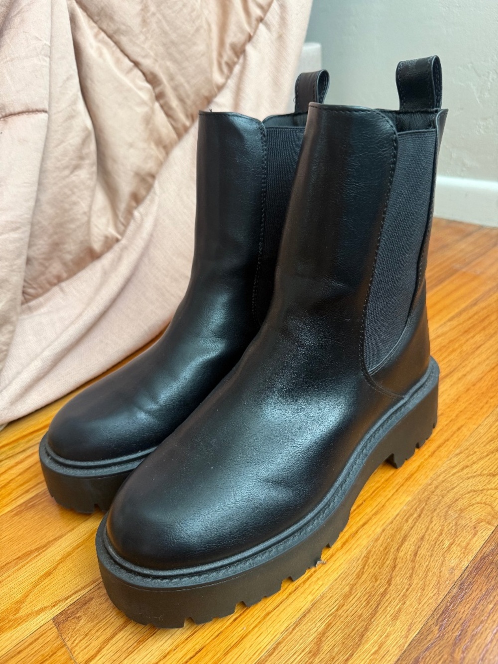Black Faux Leather Heeled Chelsea Boots
